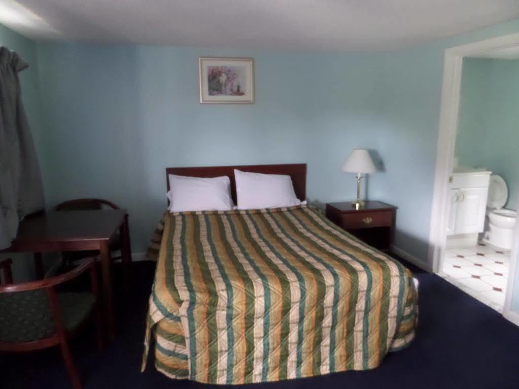 The Inn Of Dayville Extérieur photo